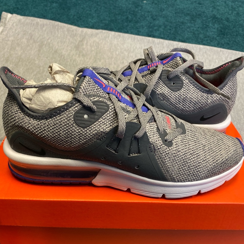 New w Box Nike Air Max Sequent 3 GS, Sz 7Y
